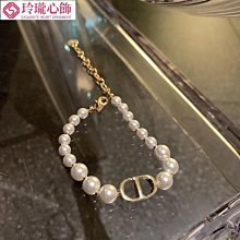 字母D珍珠胸女高檔精致簡約氣質別高級感胸花西服衣服配飾品~告白氣球 歷史價格詳細信息