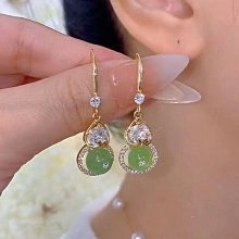 Coppii 服飾运动綠色葉子項鏈2023新款潮輕奢高級時尚氣質防過敏金枝玉葉鎖骨鏈女 歷史價格詳細信息