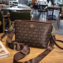 包包 女士斜挎包2024夏季新款小方包磁扣單肩包小眾設計感鏈條包. 歷史價格詳細信息