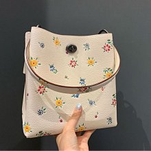 白色斜挎郵差包大學生上課包大容量包包女斜背包新款秋冬大容量單肩郵差包小眾pu軟皮腋下雲朵包-李李 韓國女裝 歷史價格詳細信息