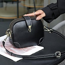 女包2023新款女包三層菱格繡線軟皮時尚休閒單肩斜挎大容量包包女ins小方包-惠誠小屋 歷史價格詳細信息