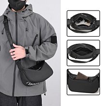 潮牌男挎包單肩包牛津布質感防水斜挎包簡約圓筒包學生運動郵 歷史價格詳細信息