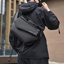 潮牌斜挎包男士包包斜肩包機車包騎行胸包運動揹包挎包男款單肩包 歷史價格詳細信息