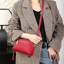 包包軌????頭層自然摔紋牛皮三格層手提斜背包????833 歷史價格詳細信息