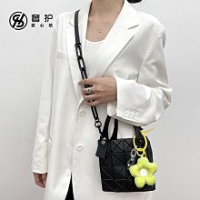 匠心手工坊包包掛件公仔汽車2022新款高檔車載情侶企鵝鑰匙扣玩偶 歷史價格詳細信息