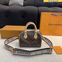 【雅妤二手包包】LV Twist 絕美紐扣 最新最火款Twist Denim 出貨了 呈現新古典 Twist 中 NO131995 歷史價格詳細信息