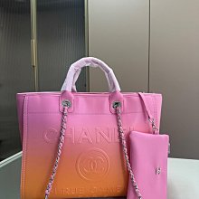 【雅妤二手包包】禮盒size：3528cm 太好搭了嗚嗚嗚Chanel 香奈兒垃圾袋出新啦橫版的22bag上身 NO163195 歷史價格詳細信息