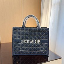 DIOR迪奧 2024秋季歐洲專柜新款 頂級時尚休閑半袖打底衫短袖T恤（秋冬款）2024秋冬時尚網紅潮人，精選進口高密度雙面絲光棉 NO15682 歷史價格詳細信息