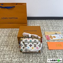 【雅妤二手包包】LV Twist 絕美紐扣 最新最火款Twist Denim 出貨了 呈現新古典 Twist 中 NO131995 歷史價格詳細信息