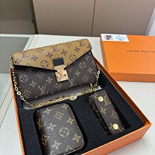 【雅妤二手包包】無盒size：底寬30 上寬50高25cmLOEWE草編包夏天這么好看的草編包還不擁有嘛Anag NO67863 歷史價格詳細信息