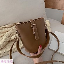 【十選九精品館】特斯拉汽車雨傘收納桶垃圾桶雨傘套車用多功能防水車內放傘置物桶 歷史價格詳細信息