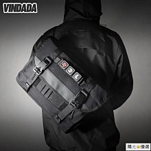 【十選九精品館】酷拽女孩小眾設計款 單肩手提腋下包 皮質拉鍊鉚釘法棍包 復古歐美風新款包包- 歷史價格詳細信息