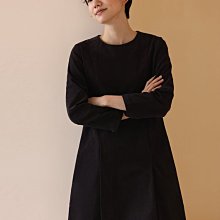IM 設計師私服改良!別緻茶米色包容剪裁收腰垂感襯衫洋裝/彈性肉感斜紋包邊門襟綁帶襯衫洋裝 歷史價格詳細信息