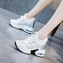 韓版百搭小白鞋女厚底內增高10cm女鞋鐳射皮面低幫鞋無後跟半拖潮 歷史價格詳細信息