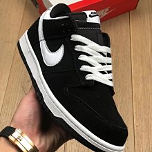 Nike Dunk Low White University Gold 大學金 DV0831-110 歷史價格詳細信息