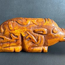 老玉紅山小件，尺寸重量如圖，包漿濃厚造型獨特，耐人 歷史價格詳細信息