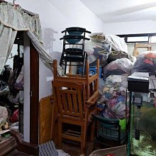 囤物族的不丟東西整理術：別再叫我斷捨離！只要挪動空間就OK！不復亂的收納魔法【城邦讀書花園】 歷史價格詳細信息