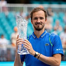 Lacoste T-CLIP WNTR 法國鱷魚 米綠 絨面皮革 休閒鞋 男款 B3215【744SMA00331Y5】 歷史價格詳細信息