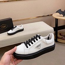 PRADA 品牌標誌黑尼龍布皮飾邊斜肩包 歷史價格詳細信息