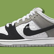 Nike Dunk Low 黑灰綠 CW1590-003 歷史價格詳細信息