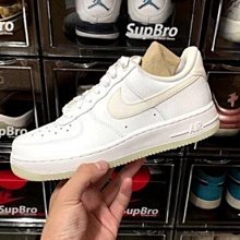 【NIKE】WMNS AIR FORCE 1 07 ESS 女 休閒運動鞋-DV7470100 歷史價格詳細信息