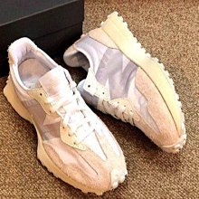 New Balance 327 女鞋 白絲綢 B楦 復古 慢跑 休閒鞋 WS327SFD 歷史價格詳細信息