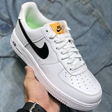 實拍 Airforce 1 × Sabotage x Staple  三方聯名 限定款鴿子 鞋面使用了麂皮和帆布組合而成 歷史價格詳細信息
