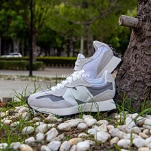 New Balance 327 淺灰色 休閒 運動 步 MS327LVB慢跑鞋【ADIDAS x NIKE】 歷史價格詳細信息