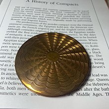 Vintage box’s 1940年代 DORSET Fifth Avenue 刻花粉餅盒 歷史價格詳細信息