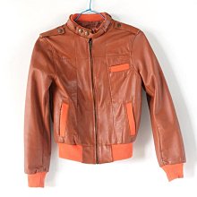 橘色真皮側肩背圓筒包,底外圓直徑12.5cm,高度34cm,有使用痕跡,降價大出清 歷史價格詳細信息