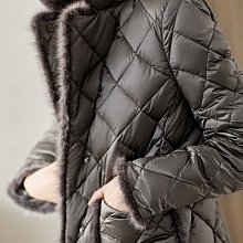 歐單 PB 新款 簡約溫柔風 舒適好穿高密羊毛 行動方便後開叉 鬆緊高腰包臀直筒針織長裙 兩色 (V1198) 歷史價格詳細信息