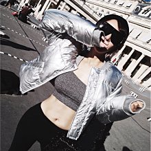 《巴黎拜金女》peekaboo中貓FENDI 襯蛇皮 兩用包33CM 中號 歷史價格詳細信息