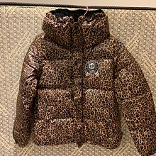 香港潮牌 izzue explore 衝鋒外套 黑色滑面防風 秋冬款 九成五新 歷史價格詳細信息