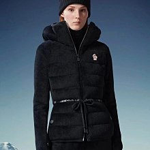moncler grenoble壓膠滑雪羽絨服 彰顯造型氣質的不朽傳奇．極致款的休閑戶外型羽絨服 歷史價格詳細信息