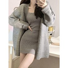 內搭吊帶小裙子洋裝溫柔淺杏色網紗褶皺面料胸前的小細節很精致肩帶可調節這件搭配衣服很可肩帶放最長 歷史價格詳細信息