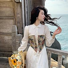 在逃公主連身泳衣保守裙式遮肚顯瘦學生少女高級感蕾絲泡溫泉泳裝 歷史價格詳細信息