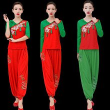 廣場舞秧歌服裝女新款秧歌襖裙扇子舞蹈套裝民族舞演出服表演服包 歷史價格詳細信息