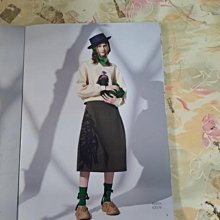 李曉菁Vaison 22春夏 2091B 米灰色條紋口袋及膝裙 全新 - M L 歷史價格詳細信息