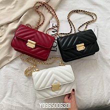 流行包包女2022新款潮時尚網紅爆款斜挎包高檔水鉆珍珠百搭小方包 歷史價格詳細信息