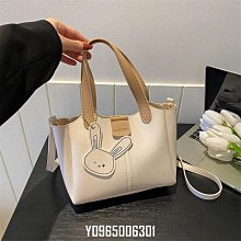 今年流行軟皮小包包女士2023新款高級質感小眾單肩斜挎包真皮女包 歷史價格詳細信息