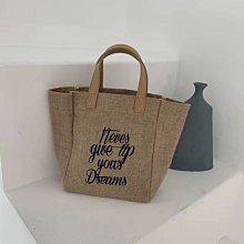 現+追 韓國精緻吊飾 超級可愛漂亮的貓熊毛球吊飾 太妃心事 219 歷史價格詳細信息