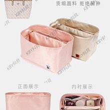 COACH 內雕C字針式半圓耳環-金色 歷史價格詳細信息