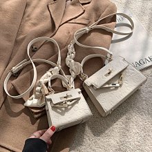 包包女 斜背包 仙女洋氣迷你2024新款潮時尚簡約亮片貝殼包百搭單肩斜挎包-悅享樂購滿599免運 歷史價格詳細信息