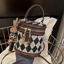 今年流行爆款小包包秋冬季新款女包小眾百搭斜挎包單肩腋下包 歷史價格詳細信息