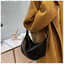 一顆方糖 包包女斜背包大容量 通勤大容量包包 女包 時尚簡約質感斜背包韓版ins斜背包 小方包 韓版包包 淑女包-李李 韓國女裝 歷史價格詳細信息