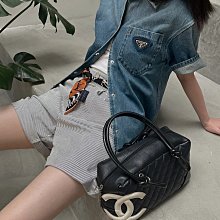 Chanel vintage Boston 白色 Logo 歷史價格詳細信息