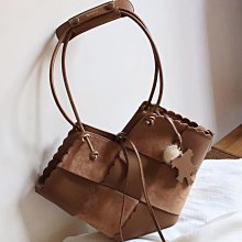 小眾設計幾何包2024新款時尚菱格雙肩包大容量電腦背包鐳射書包潮 歷史價格詳細信息