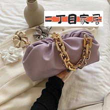 二手 2020新款 LV LOUIS VUITTON 路易威登 三角包 肩背包 斜背包 M54330 白色/黑色/綠色 歷史價格詳細信息
