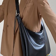 軟皮托特包羊皮紋軟皮托特包新款韓版時尚大容量托特包休閒側揹包--麥包包 歷史價格詳細信息