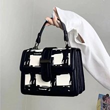 早春 小眾新款 白色包包 女 新款時尚撞色單肩斜挎雲朵包 水桶包 女 雲朵包-李李 韓國女裝 歷史價格詳細信息